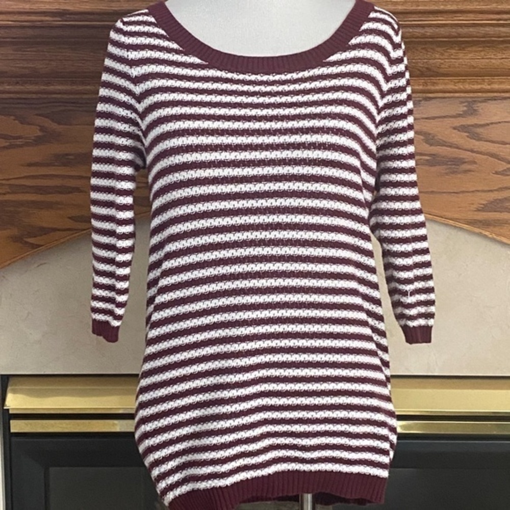 Quiksilver Scoop Neckline Striped Pullover Sweater Sz.‎ M NWOT